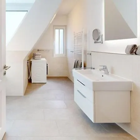 Min Luett, Schwedengang 7a * Zingst